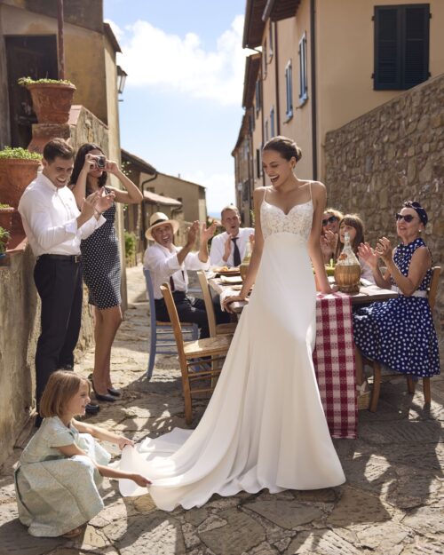 robe de mariée simple et élégante