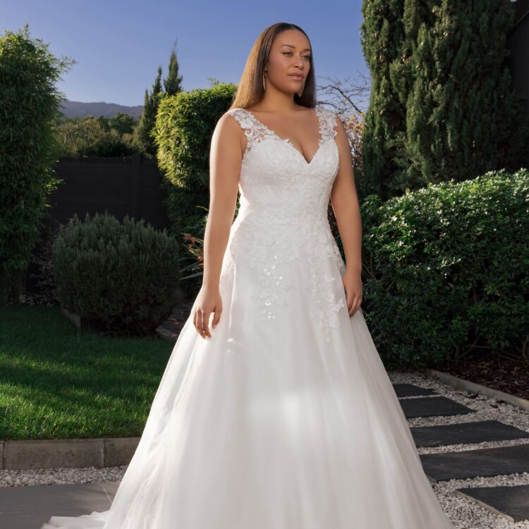 robe de mariée avec dentelle -  GUYANE