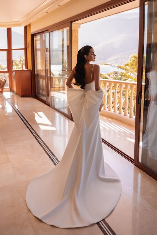 robe de mariée simple et élégante - 8250 – Image 2
